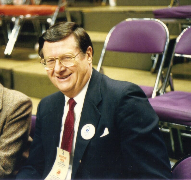 1989 - Joe B. Hall.jpg
