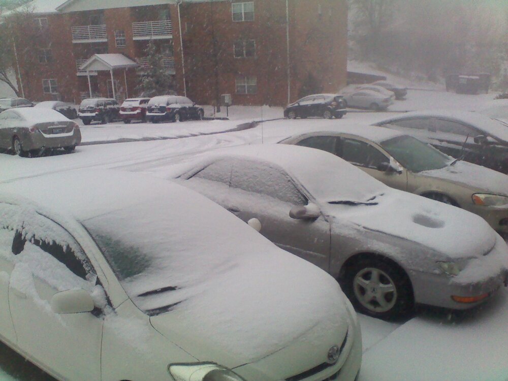 Snow 445pm 12-06-13.jpg