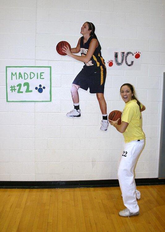 2009 NDA Senior Night 046.jpg