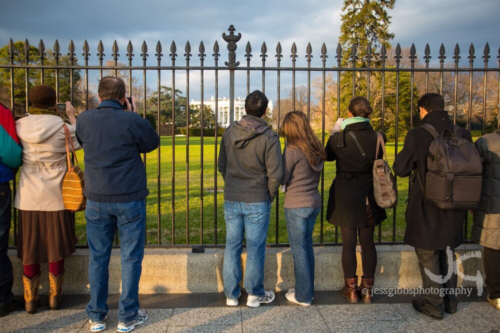 WhiteHouseFence.jpg
