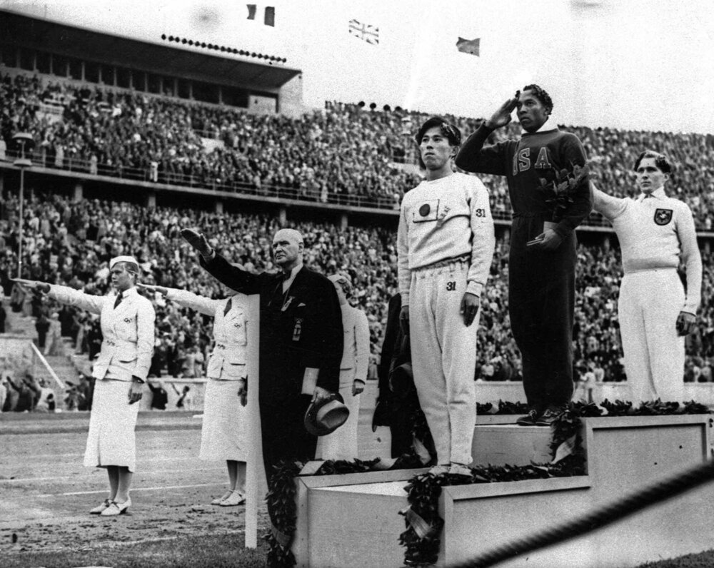 ap-mil-jesse-owens.jpg