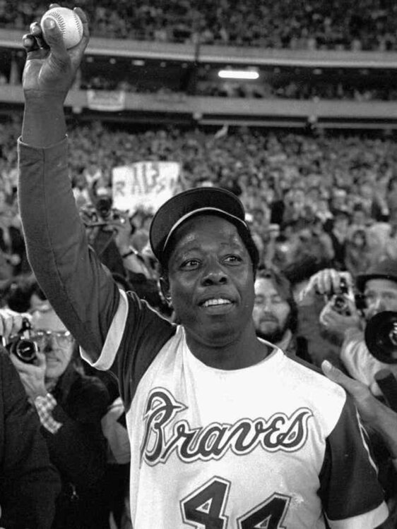 636295778816788997-hank-aaron.thumb.jpg.438d829223b014e0e7e4829af9191541.jpg