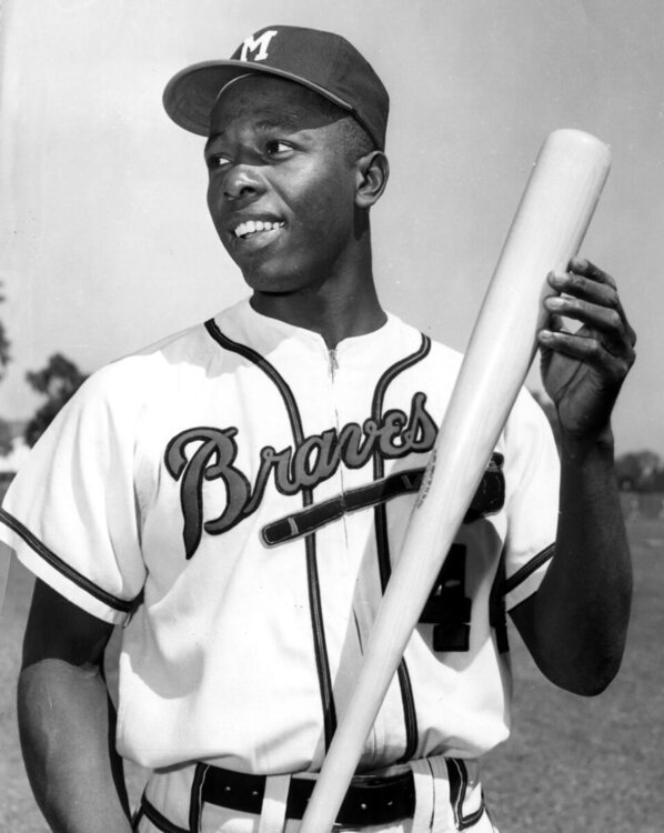 Hank_Aaron_Milwaukee_Braves.thumb.jpg.5d23bd2dac6f1d472af546a1270d458d.jpg