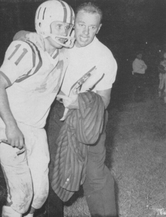 197302458_RedDog1959Woodward-1.thumb.jpg.0fe724843392b9f72e16cd3458dfed54.jpg