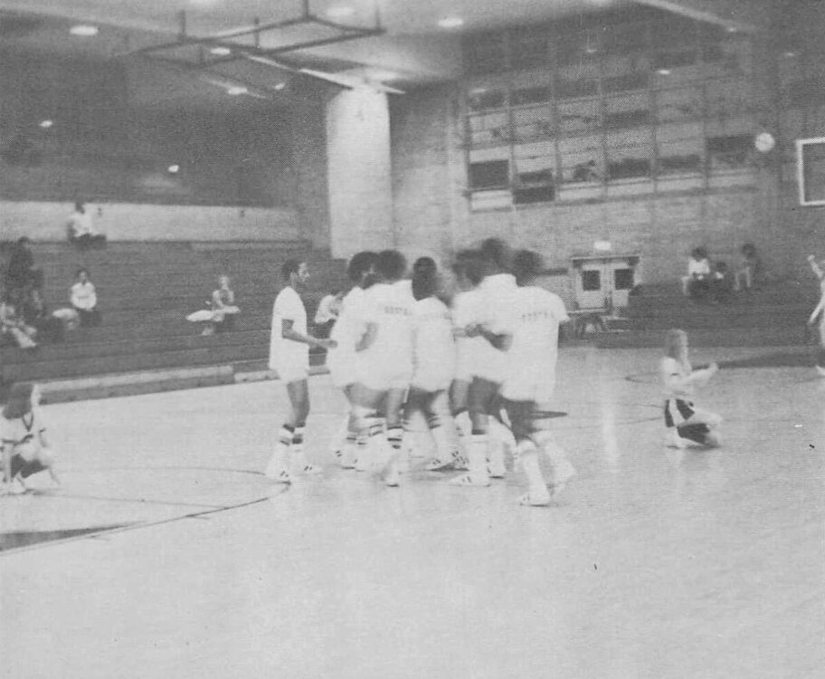 826860046_Yearbook_full_record_image(29).thumb.jpg.994a11bad96f0fffeba366391917d2d7.jpg