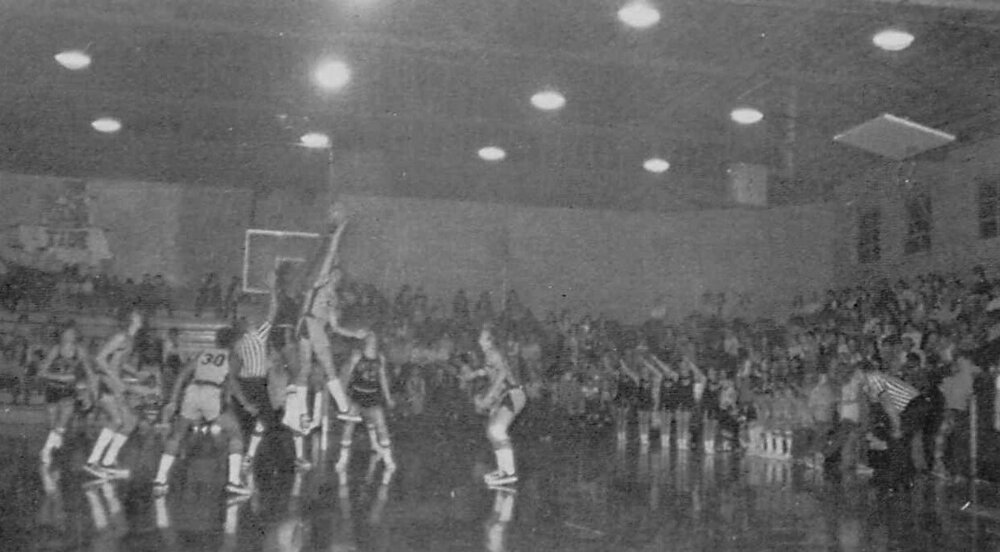 862930110_Yearbook_full_record_image(40).thumb.jpg.01cfe59f76fa011678c8107d8201ac30.jpg