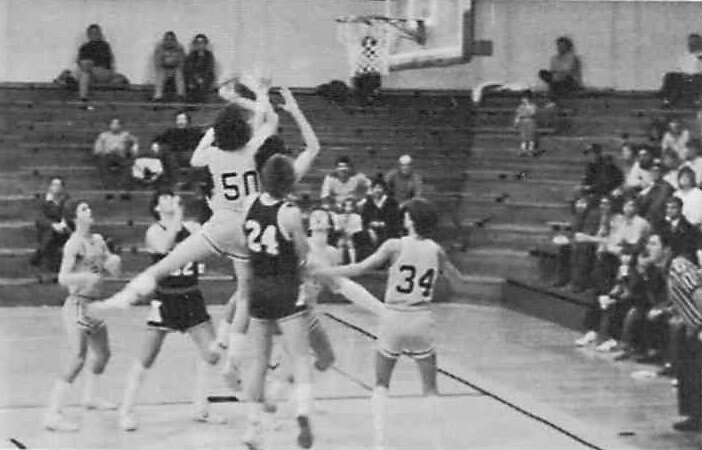 894200775_Yearbook_full_record_image(36)1.jpg.15114574ffe17dfc01d7e345ed6e7d4a.jpg