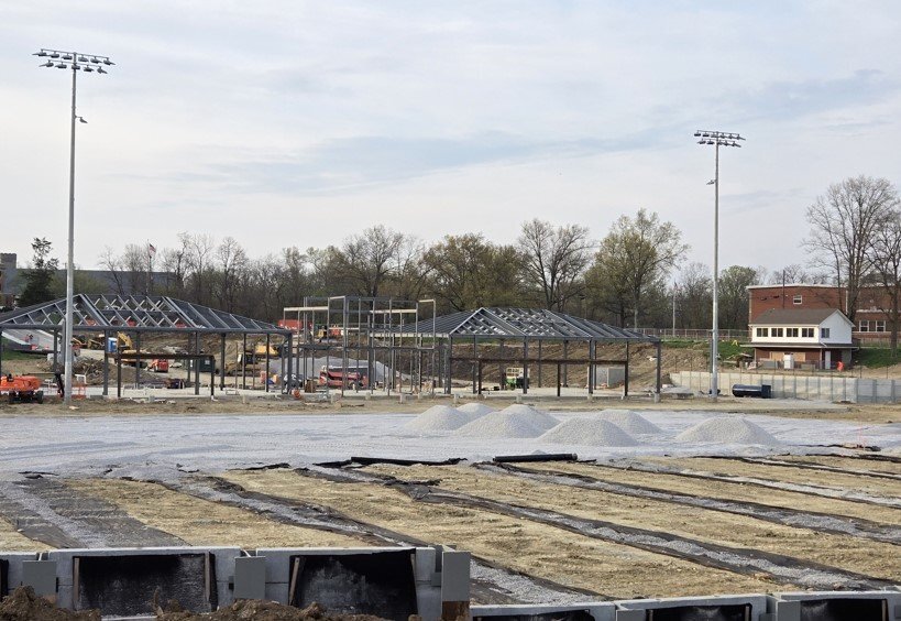 aHHS-TrackSoccerFieldLighting2.jpg.bb3eac12aaa559ea6970153e0c0b1e3a.jpg