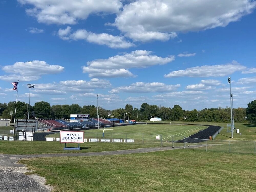 AlvinJohnsonField3.thumb.jpg.2d45c343848e75393ea7b26336eb7180.jpg